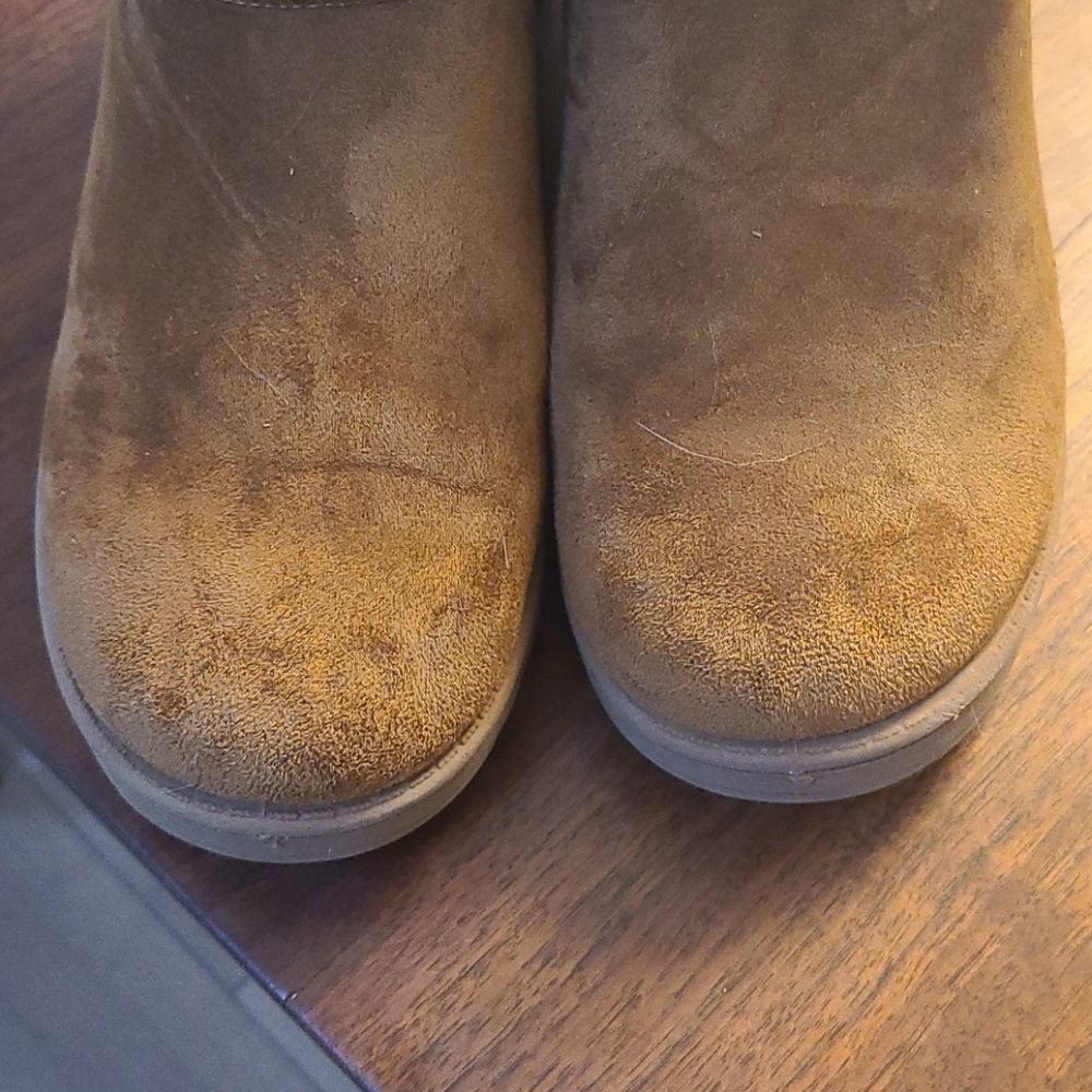 Tan Boots - Picture 3 of 4